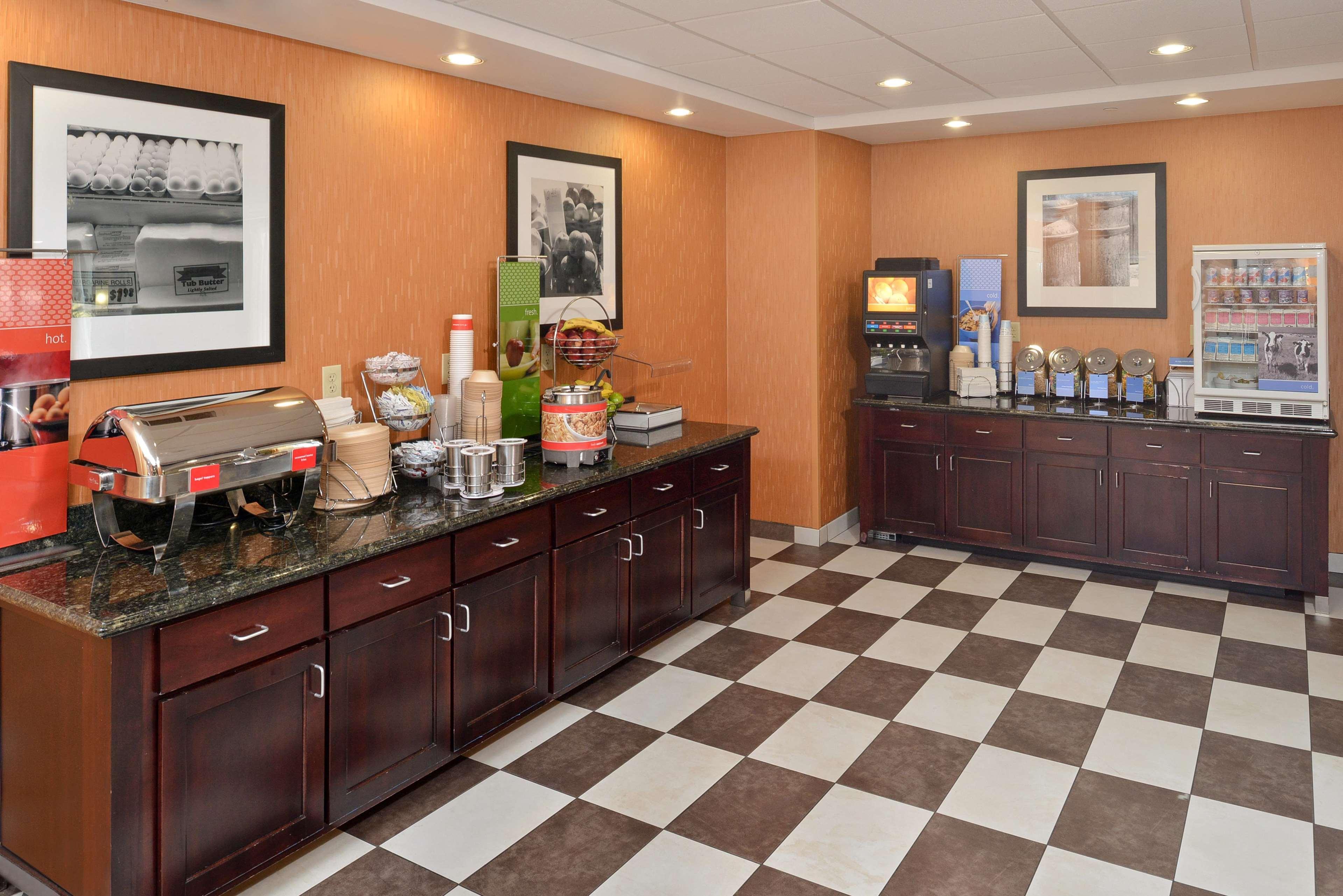 Hampton Inn Muscatine Eksteriør billede